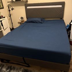 Queen Bed Frame With adjustable Lights 