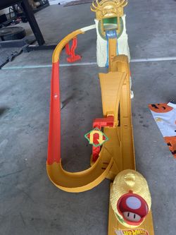 Hot Wheels Mario Bros Jungle Raceway Set 