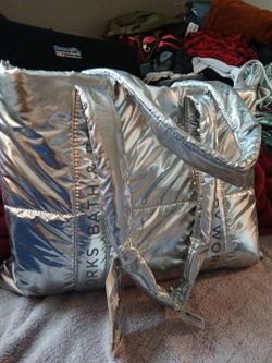  REDUCED:   XLG: TOTE BAG BATH & Body WORKS WITH TAG