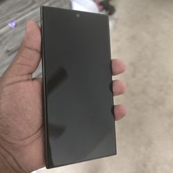 Samsung Galaxy S24 Ultra (BLACK METALLIC)