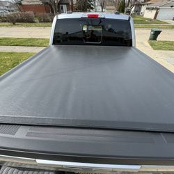 Ford F150 OEM roll Up Tonneau 