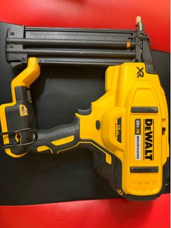 DeWalt 20V XR brushless Brad Nailer