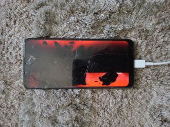 Samsung Smartphone Cracked Screen