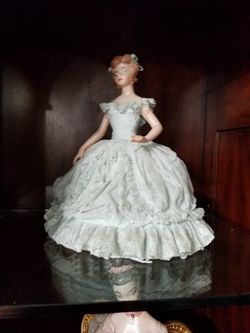 Assorted Dresden lace style ladies by the piece