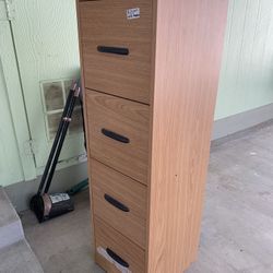 4 Drawer File Cabinet 