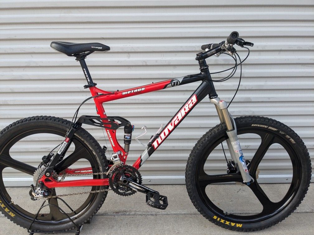 Large Novara Full-Suspension Mountain Bike Bicycle