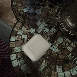 Apply Charging Case Only 