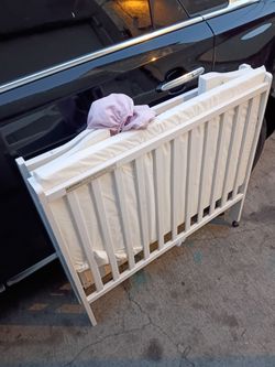 Baby crib