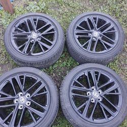 Toyota Camry Rims & Tires