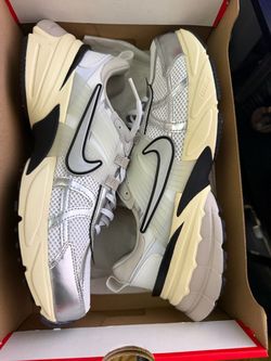 Nike V2K run size 10