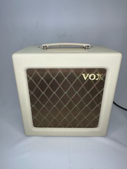 VOX AC4TV 4-Watt Tube Guitar Amp – 1x10” Celestion – Cream/White – Like New