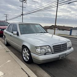 1994 Mercedes Benz E320