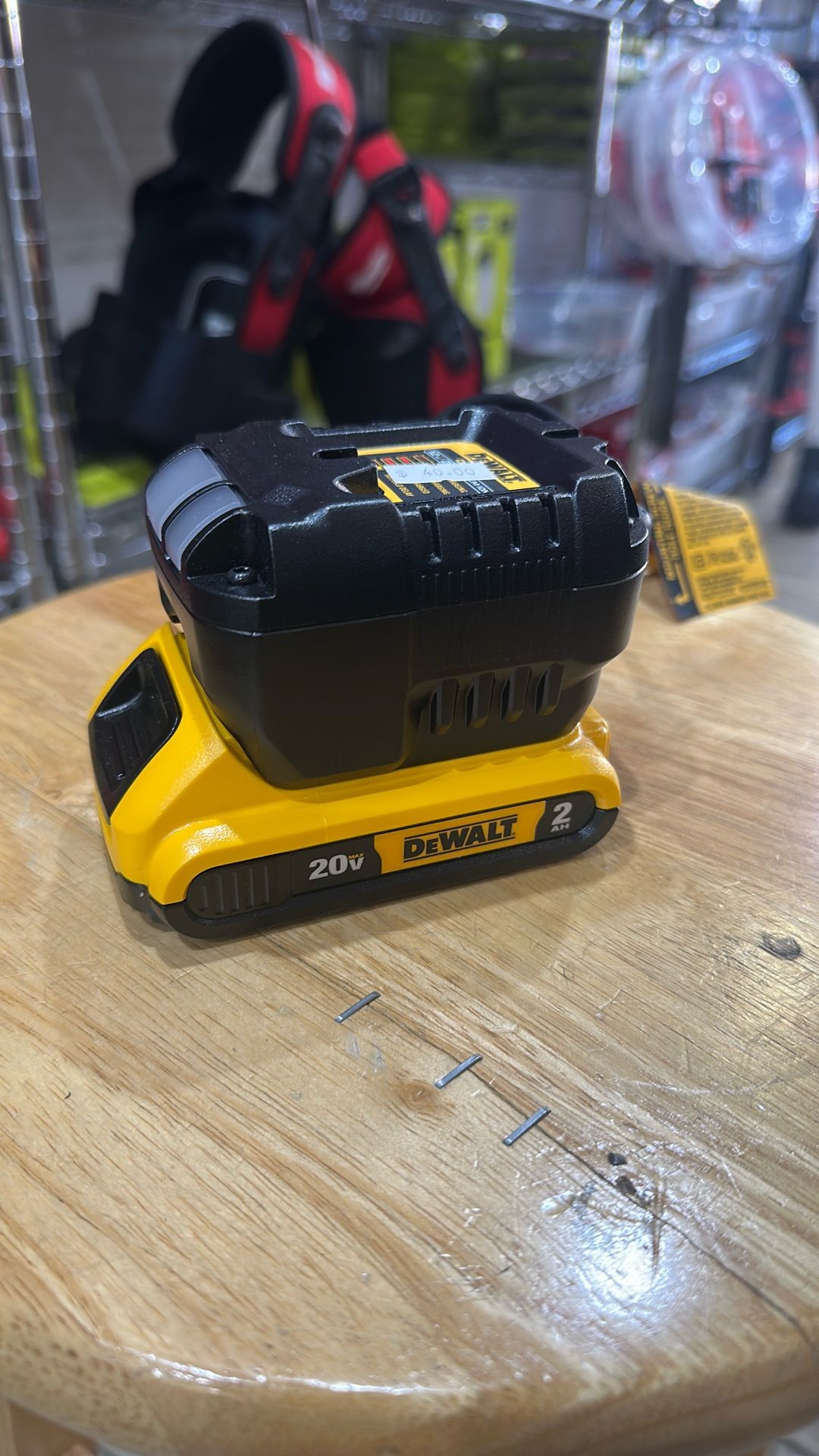 20V MAX Lithium-Ion 2.0Ah Battery and Charger