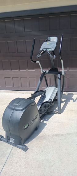 Precor EFX556 Elliptical – Commercial Grade – Excellent Condition