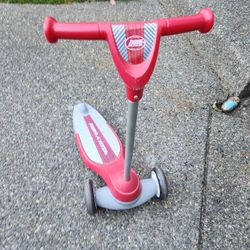 Radio Flyer Toddler Scooter