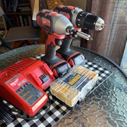 Milwaukee M18 Drill Set 