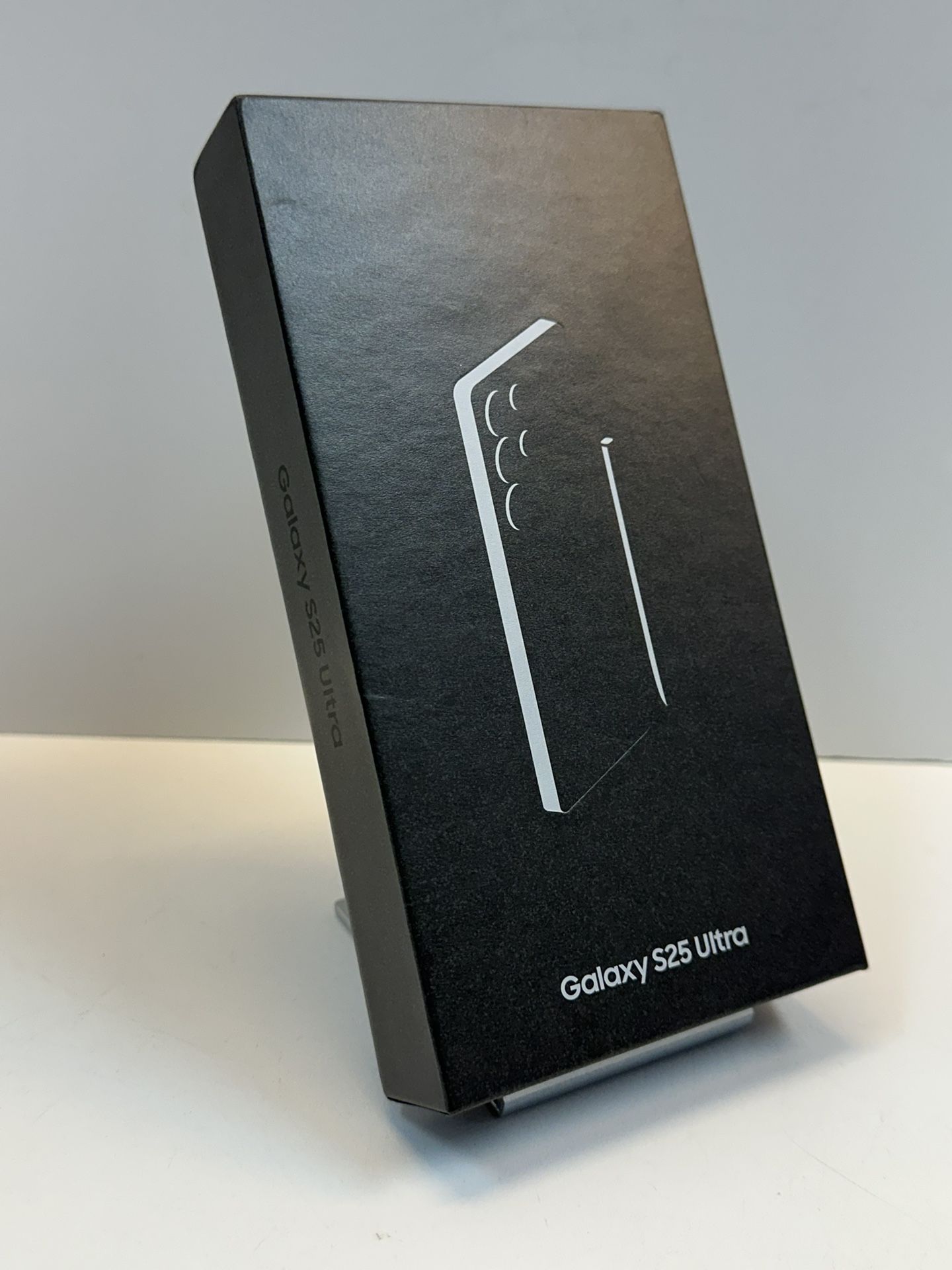 Samsung Galaxy S25 Ultra 512gb. ( Fully Unlocked Device )