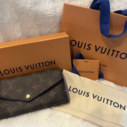 Louis Vuitton Sarah wallet