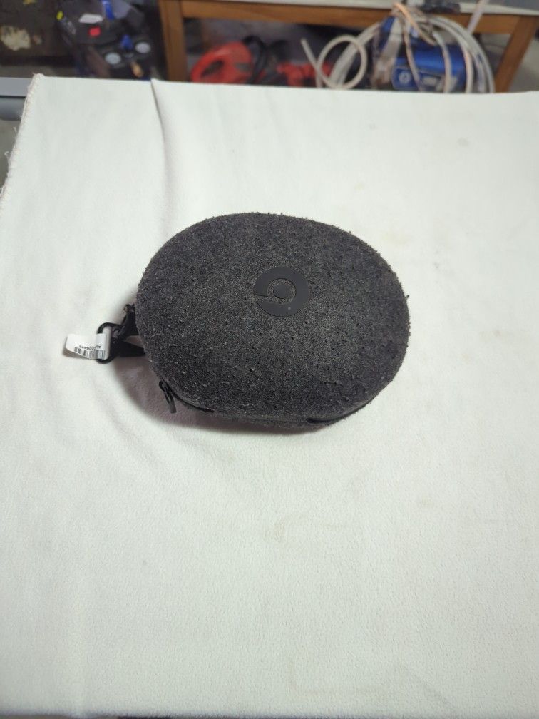 Beats Headphones (26442) Alpha Pawn