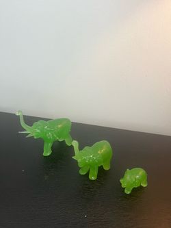 Family of 3 green jade jadeite elephant figurines