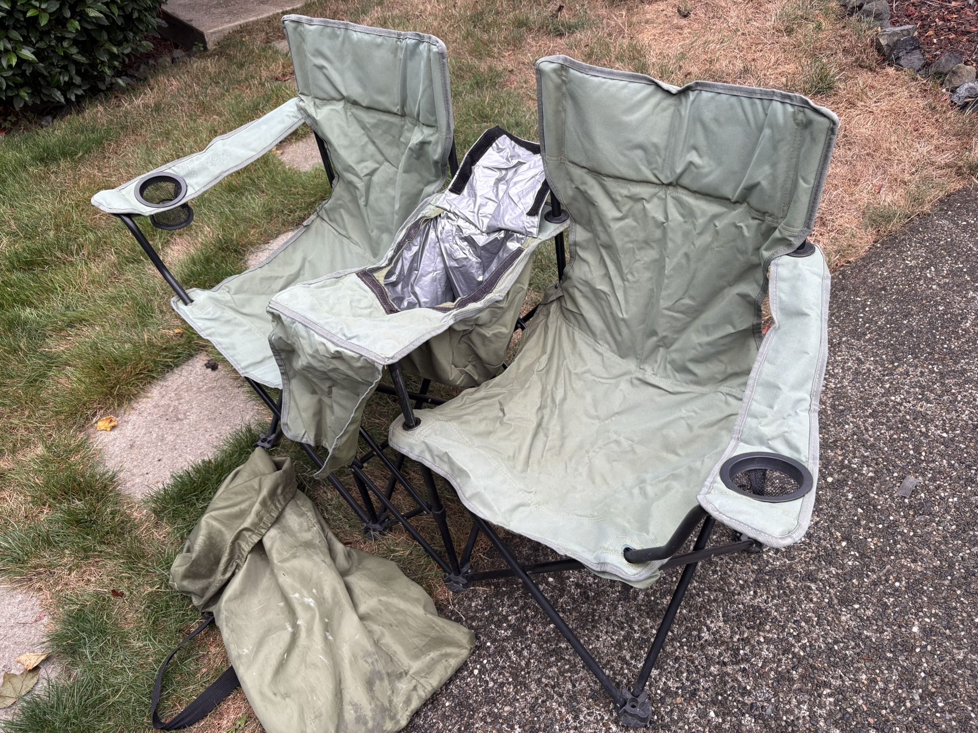 Double Camper Chair With Cooler 