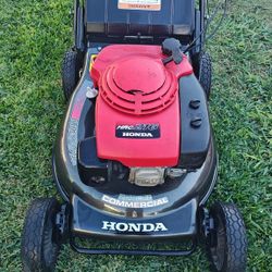 Honda HRC 216 Commercial Lawn Mower 