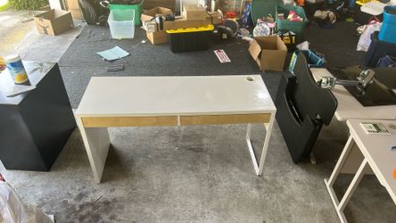 Lightweight Two Drawer Desk