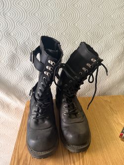 Biker boots