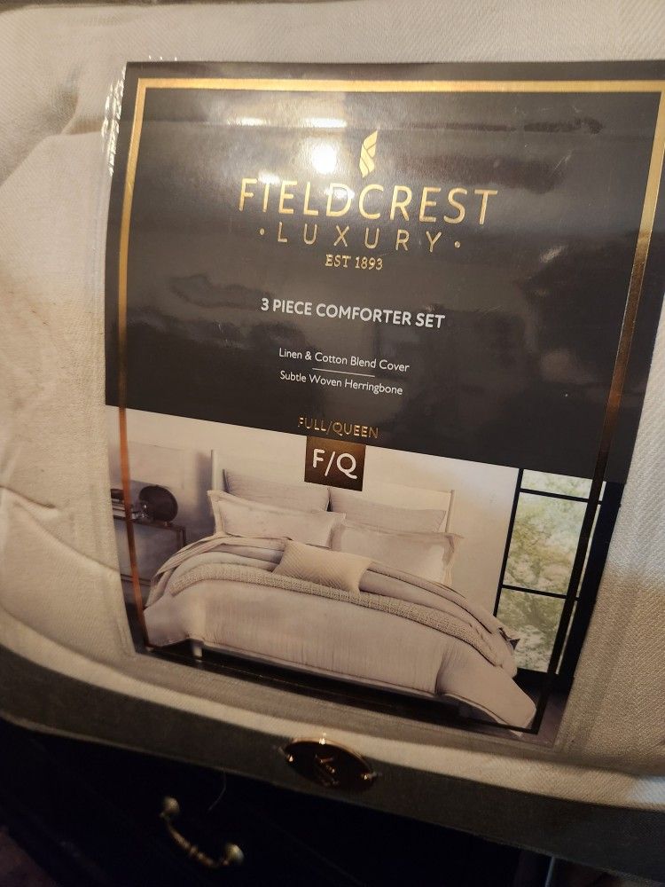Full/ Queen, 3 Piece Brand New Comforter Set
