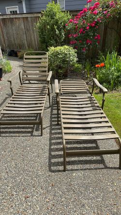 Aluminum lawn chairs -2 - free