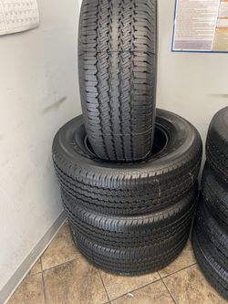 SET CONTINENTAL 265/70/17 SEMI NEW 95%TREAD LIFE $300 PRICE INCLUDE PROFESSIONAL INSTALLATION AND TAX