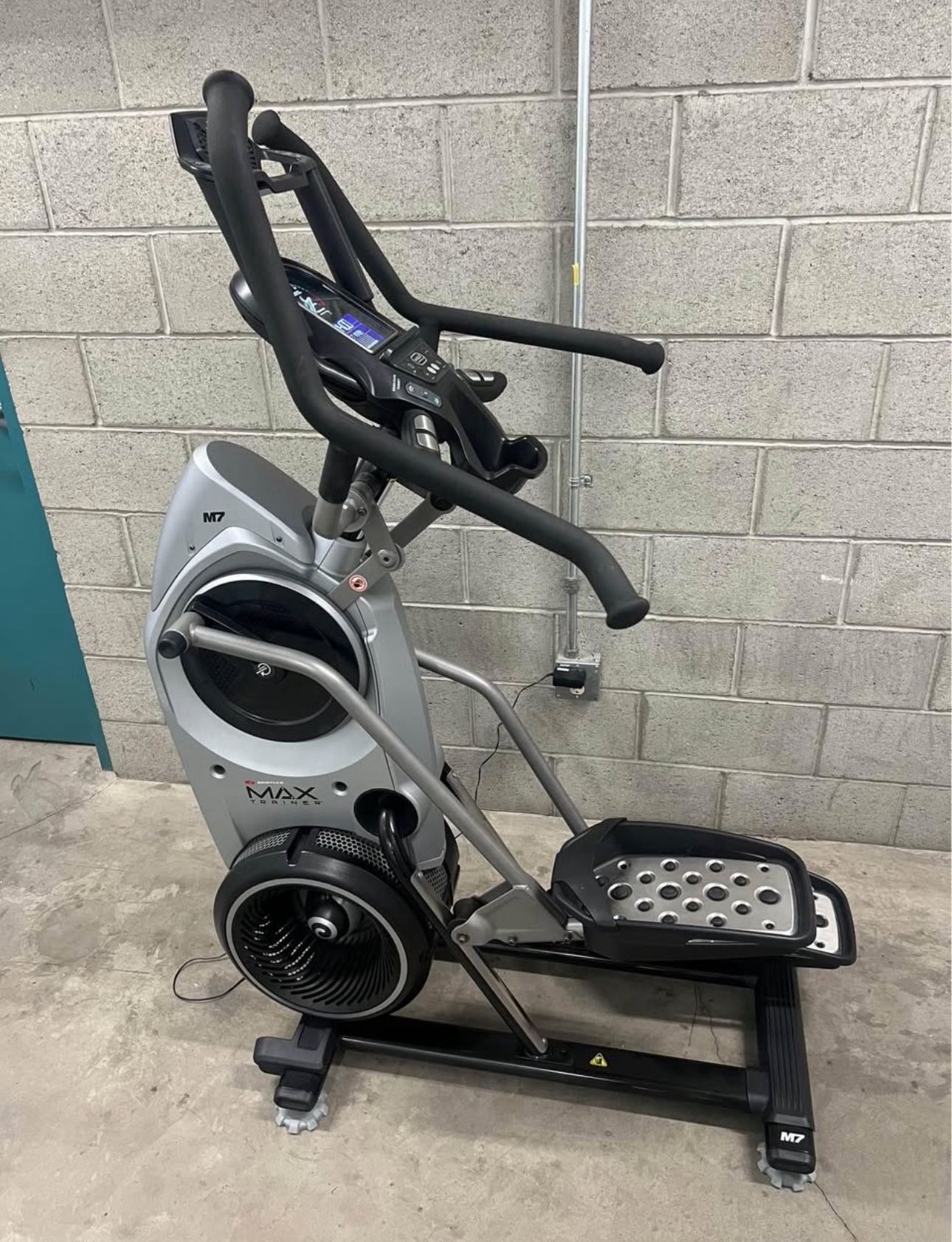 Bowflex M7 Elliptical Stepper