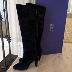 (NEW).  Stuart Weitzman Lace Me Up Boots 👢. 8 1/2        45$