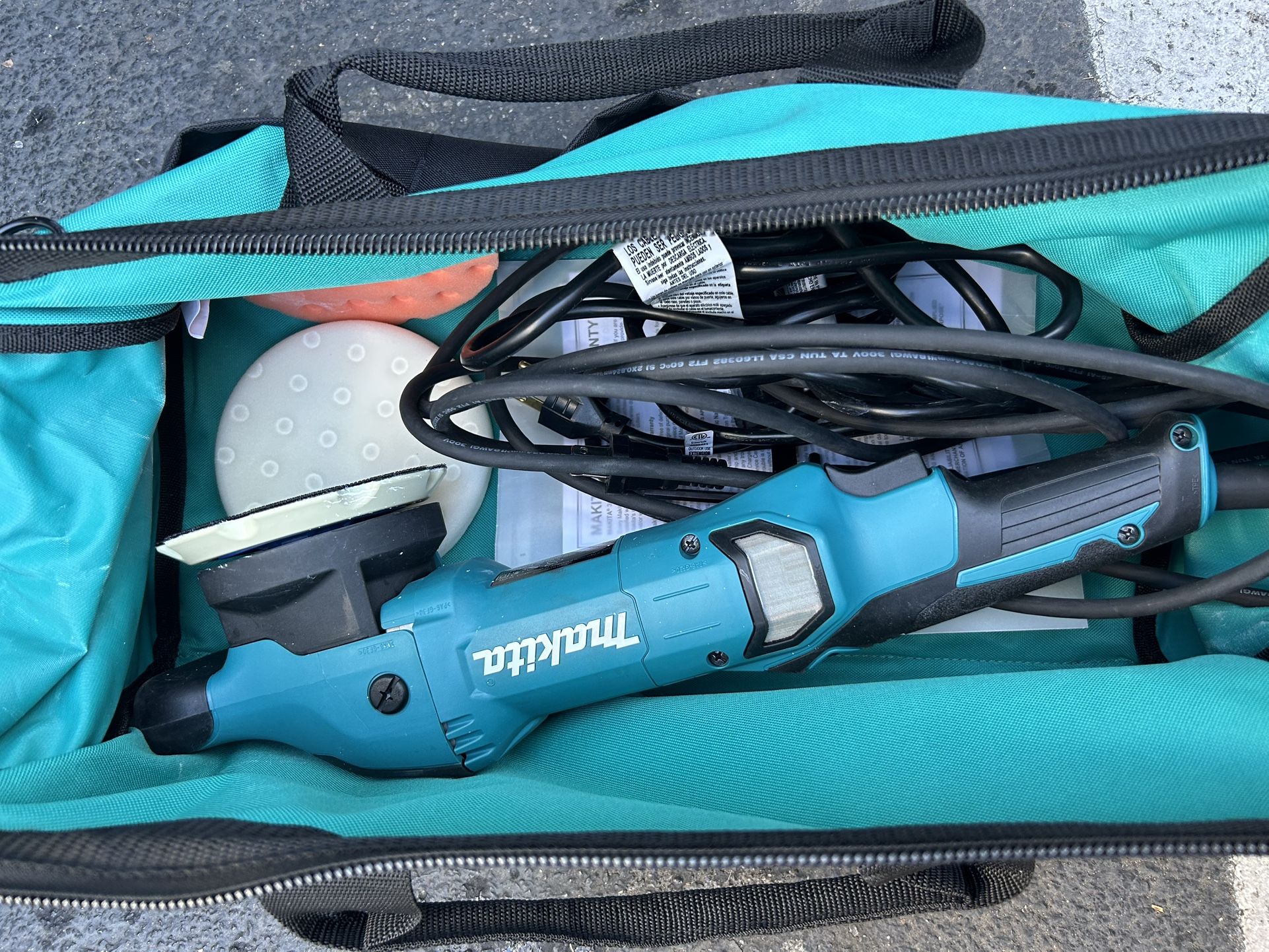Makita Dual Action Orbit Polisher PO5000C NEW!