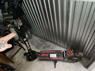 Arwibon Scooter used, works but needs maintenance