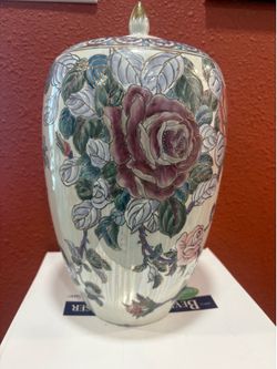 Vase/urn