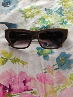 Quay Australia Brown Cat-Eye Sunglasses with Gradient Lenses