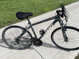 GIANT bike + accessories