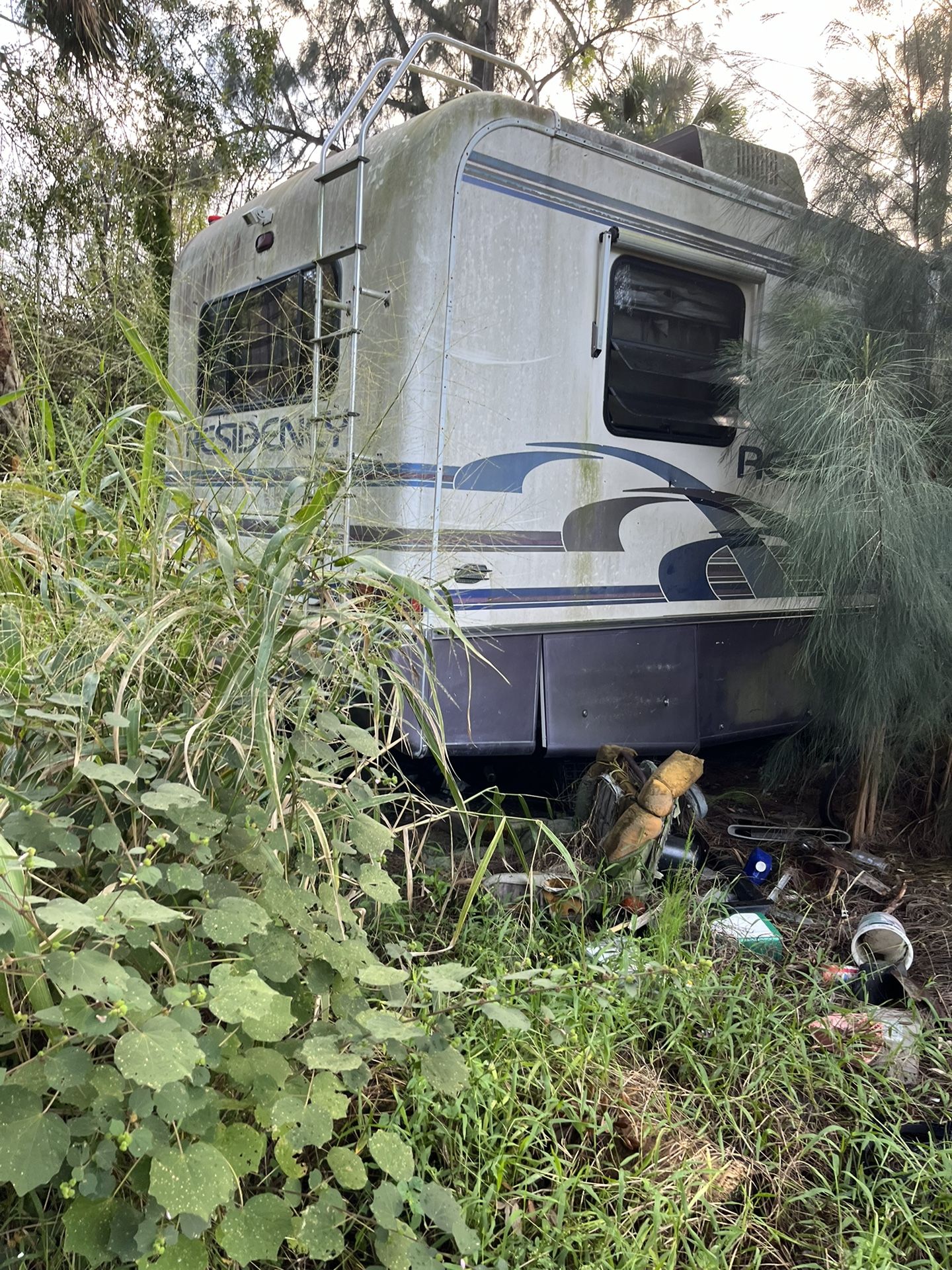 Residency motor home
