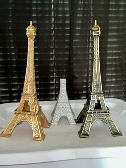 Eiffel Towers Decor
