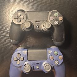 2 PS4 Controllers