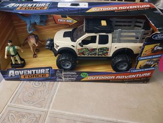 Outdoor adventure dinosaur vehicle play set