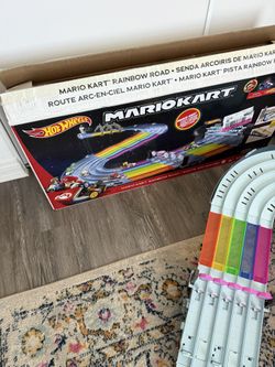Hot Wheels Rainbow Road/Ramp