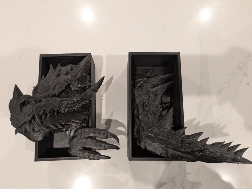 3d Printed Dragon Bookends/Nooks For Your Favorite Bookshelf