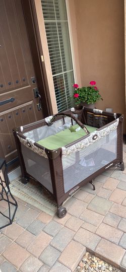 Graco pack and play