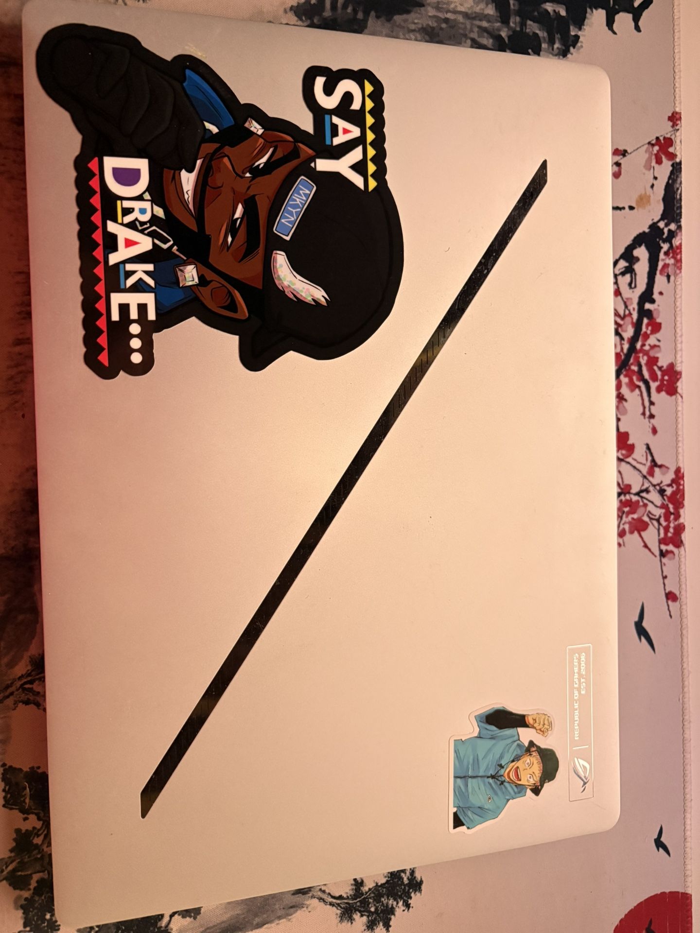 Rog Repgyrus G14 (Oled) 120 Hz, 4060 , CPU And Rosen 9 8945hs W Radeon 780m Graphics 