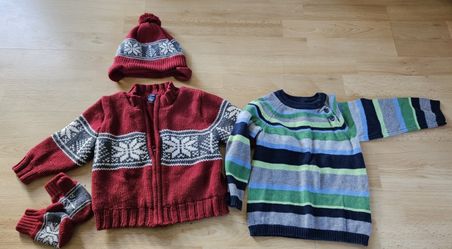 Kid Sweaters Size 12-18 Months