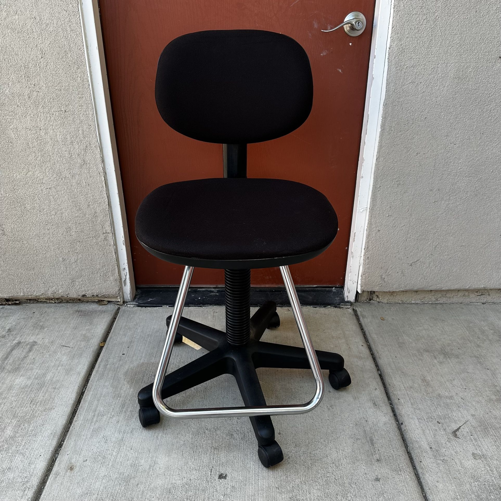 Adjustable Height Black Office Chair
