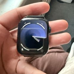 Apple Watch Series 7 With Charger Cable And Metal Band 