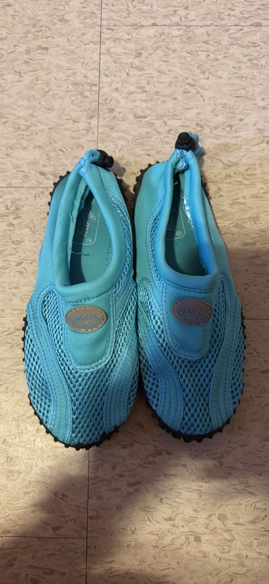 Easy Water Shoes (Size 6)